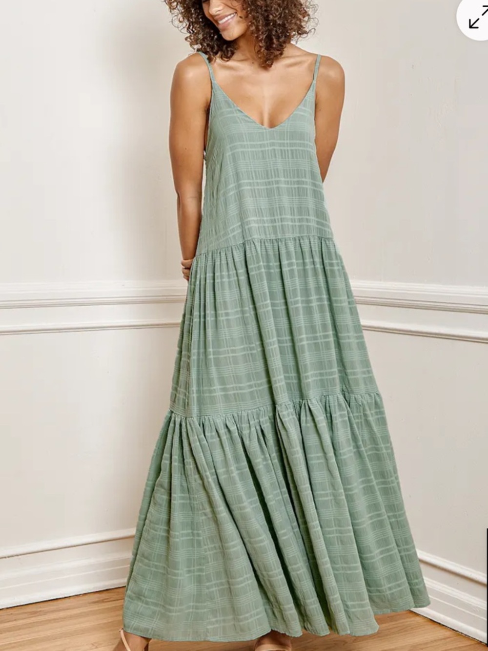Lulu's Light Sage Grid-Texture Tiered Maxi Dress